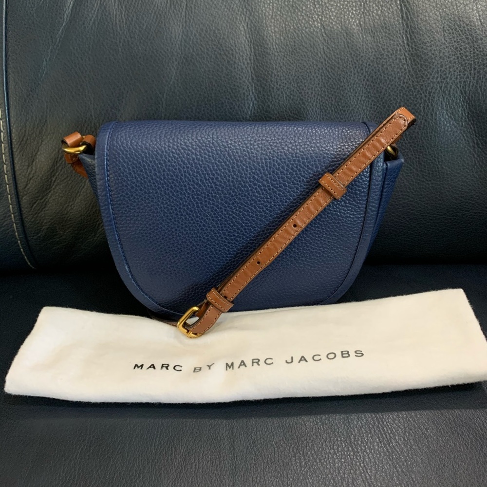 MARC BY MARC JACOBS Navy Blue Crossbody Purse